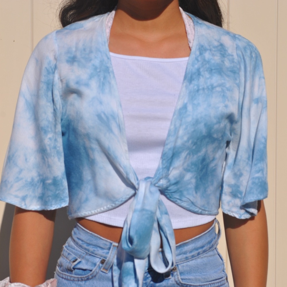flowy blue/ white marbled tied cover up